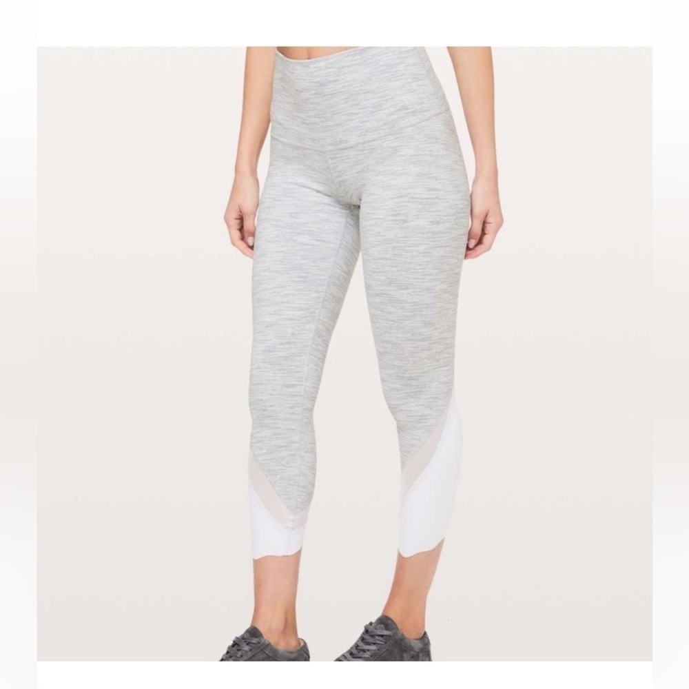 Lululemon Grey Wunder Under Crop leggings No Size Tag 4/6